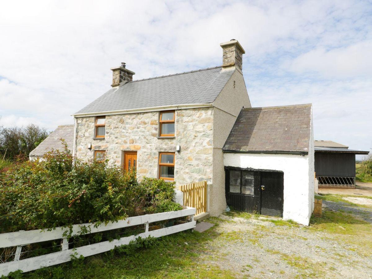 Ty Rhos, Farm Stay, Sleeps 4, Rhoshirwaun 2 Miles From 阿贝达隆 外观 照片