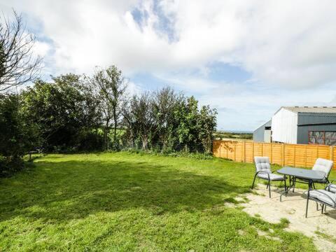 Ty Rhos, Farm Stay, Sleeps 4, Rhoshirwaun 2 Miles From 阿贝达隆 外观 照片