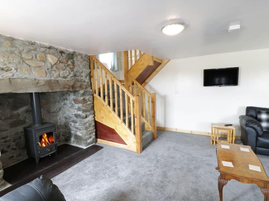 Ty Rhos, Farm Stay, Sleeps 4, Rhoshirwaun 2 Miles From 阿贝达隆 外观 照片